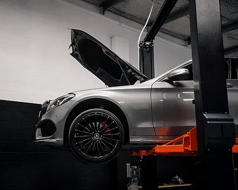 Autoservis a pneuservis